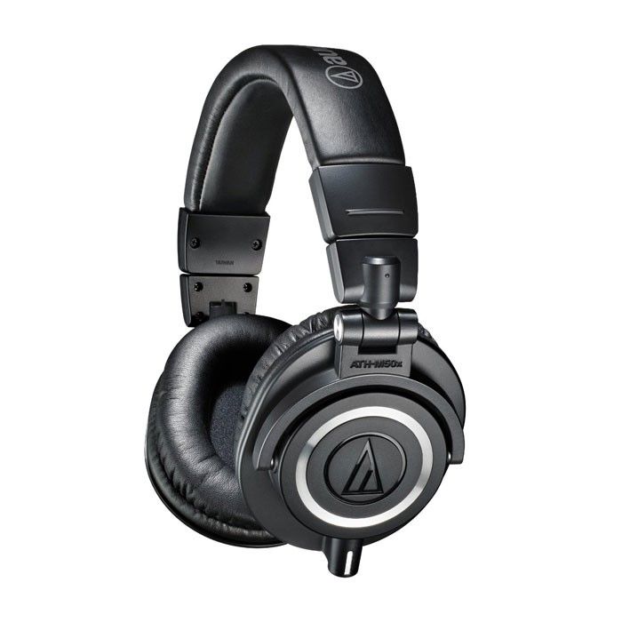 Pioneer DDJ-200 + Audio Technica ATH-M50x (Black) Bundle