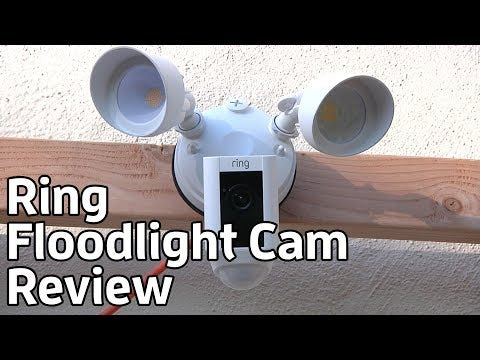 Ring Floodlight Cam (vit)