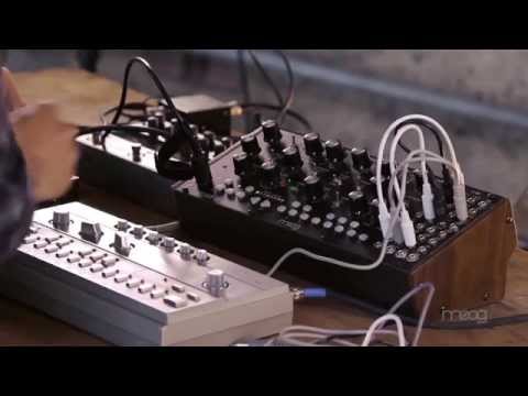 Moog Mother-32